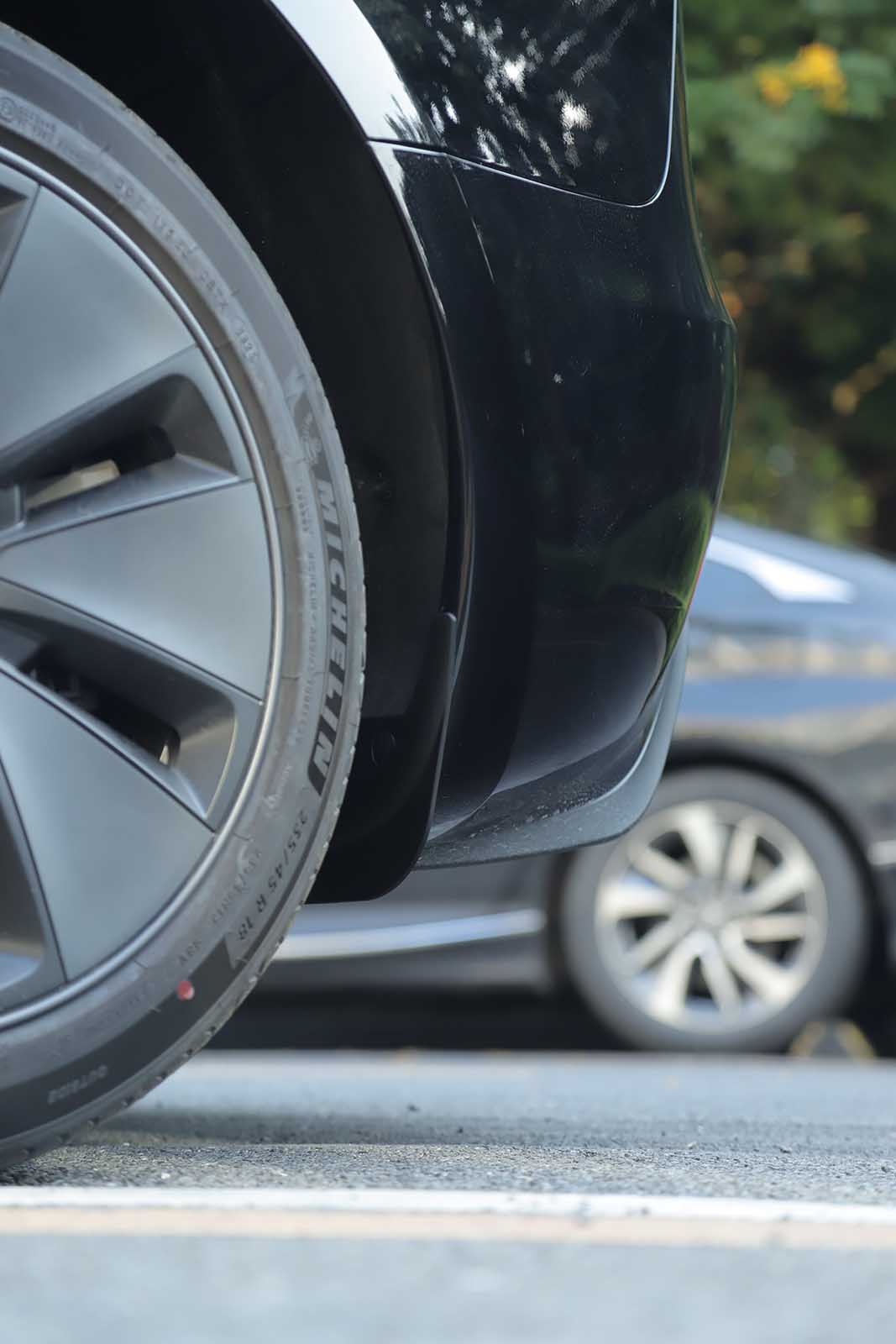 Tesla Model 3 Highland: Sorte Stænklapper/Mud Flaps