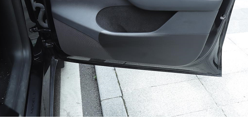 Tesla Model Y: Dørbeskyttelse (4 stk.)