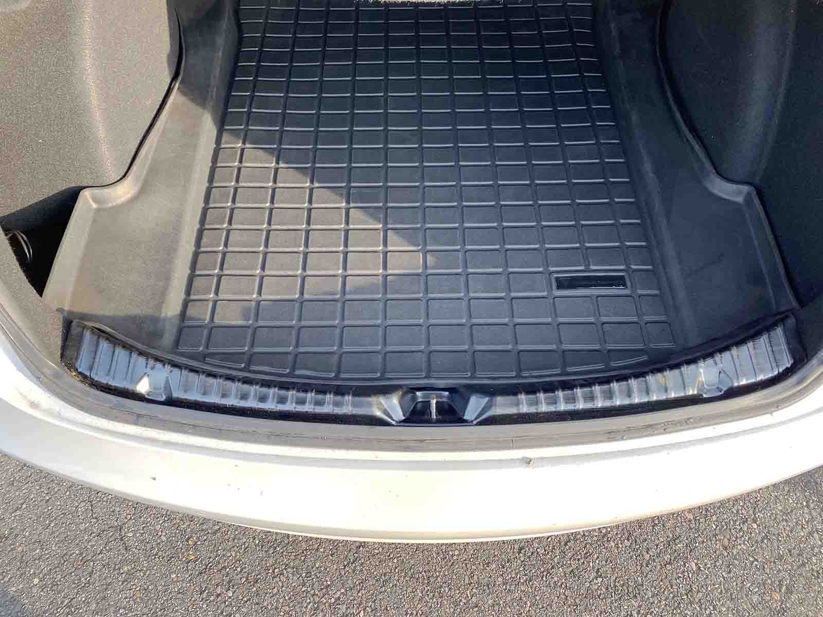 Tesla Model 3: Bagagerumsmåtte i premium genbrugsgummi