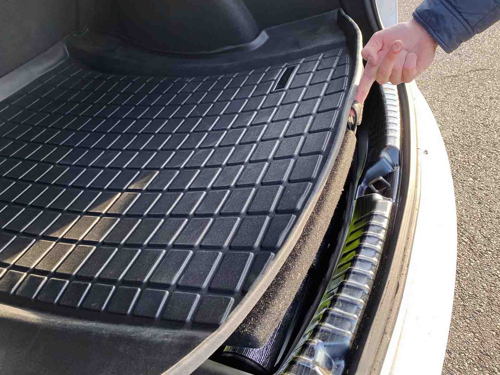 Tesla Model 3: Bagagerumsmåtte i premium genbrugsgummi