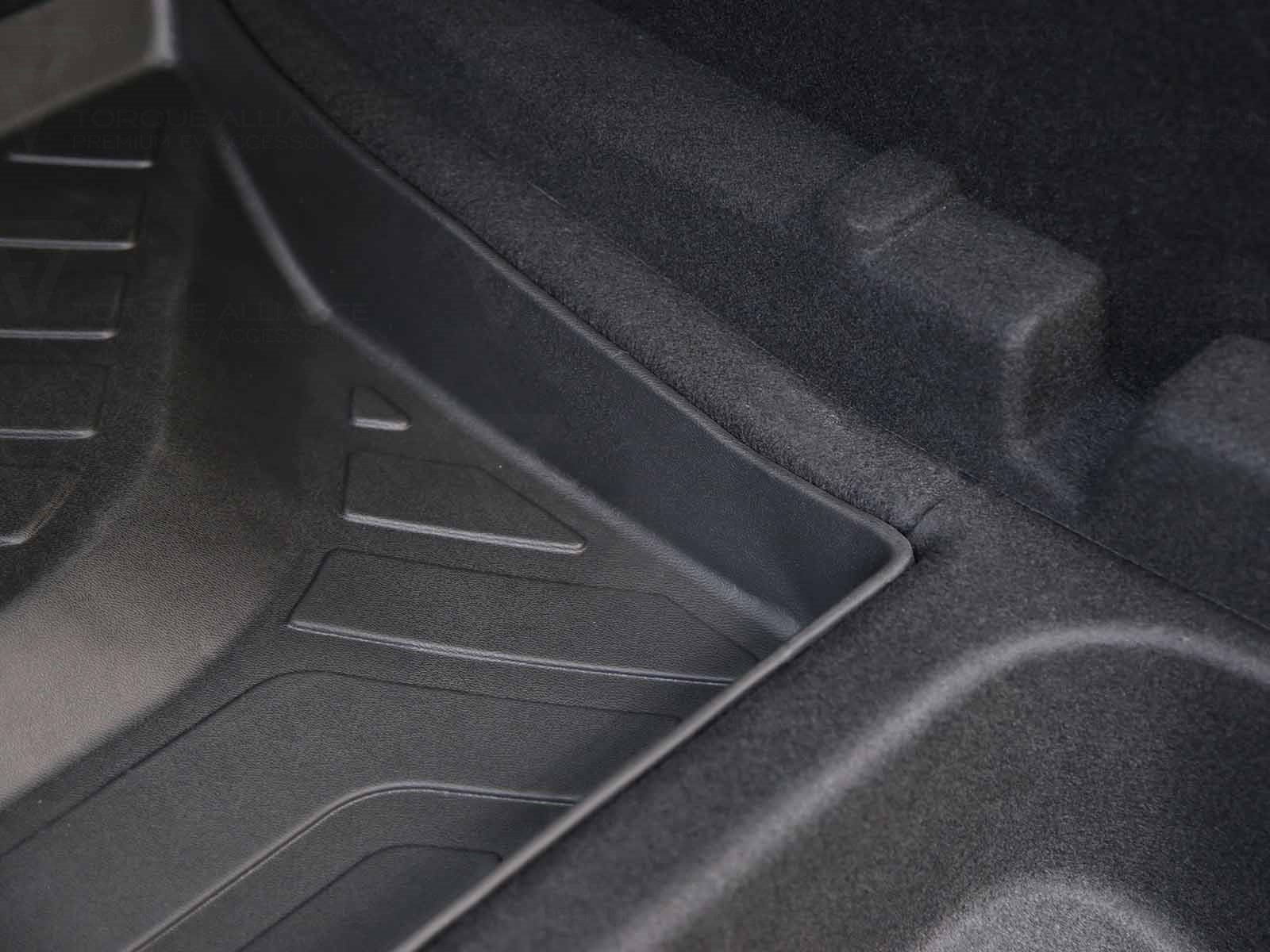 Tesla Model Y: Måtte Til Lille Rum I Trunk/Bagagerum