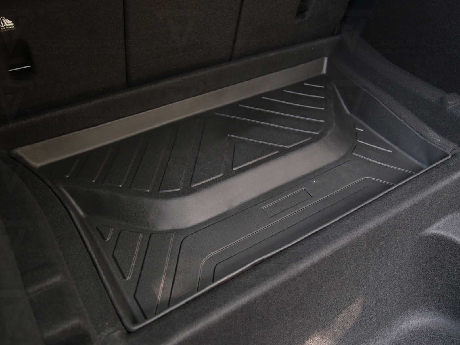 Tesla Model Y: Måtte Til Lille Rum I Trunk/Bagagerum