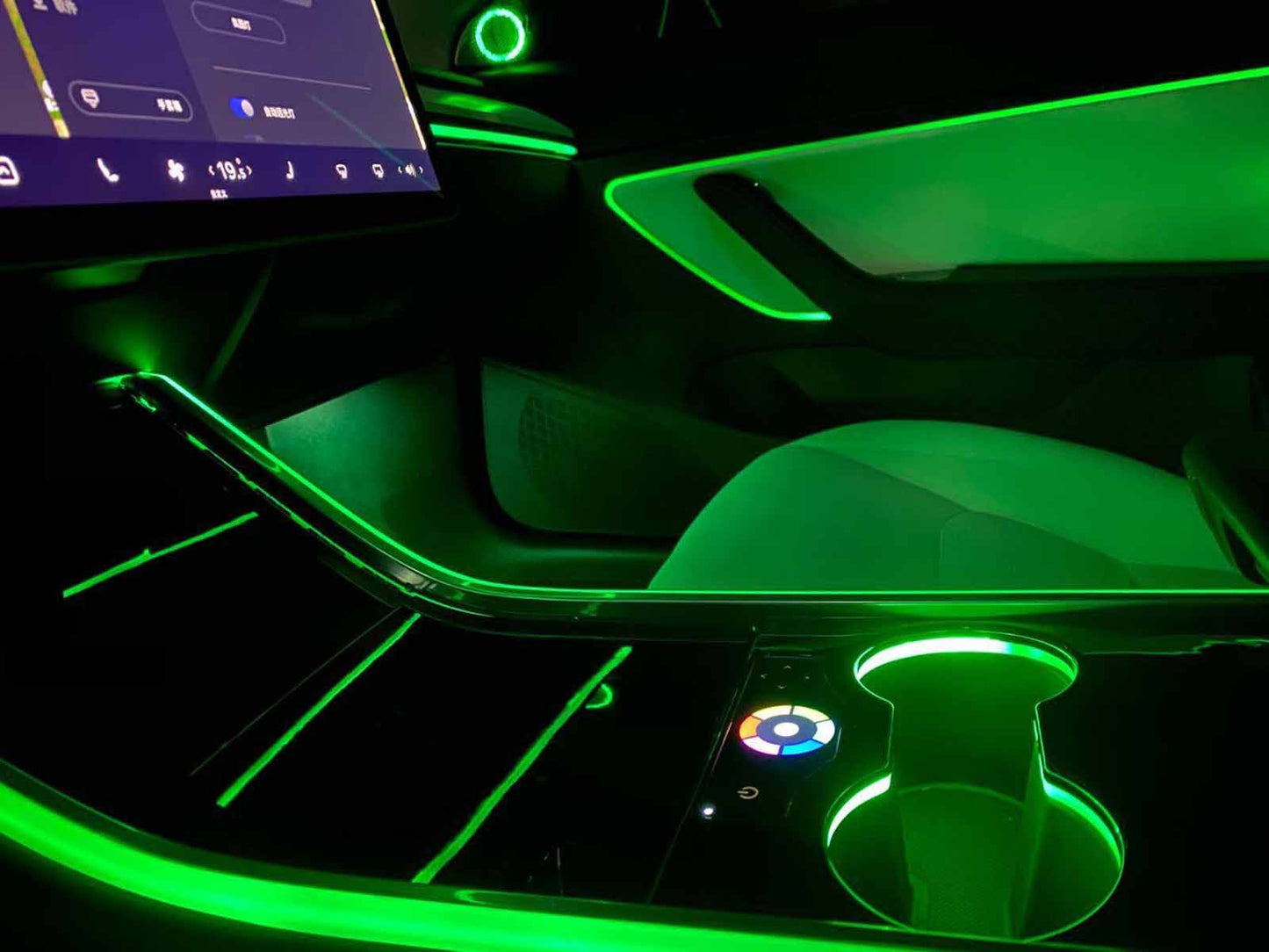 Tesla Model 3: LED-Ambientepaket